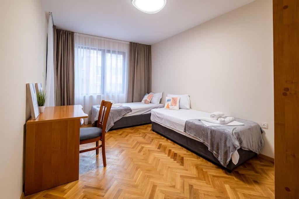 Varna Central 2Bdrm Apartment Exterior photo