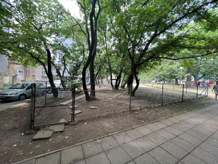 Varna Central 2Bdrm Apartment Exterior photo